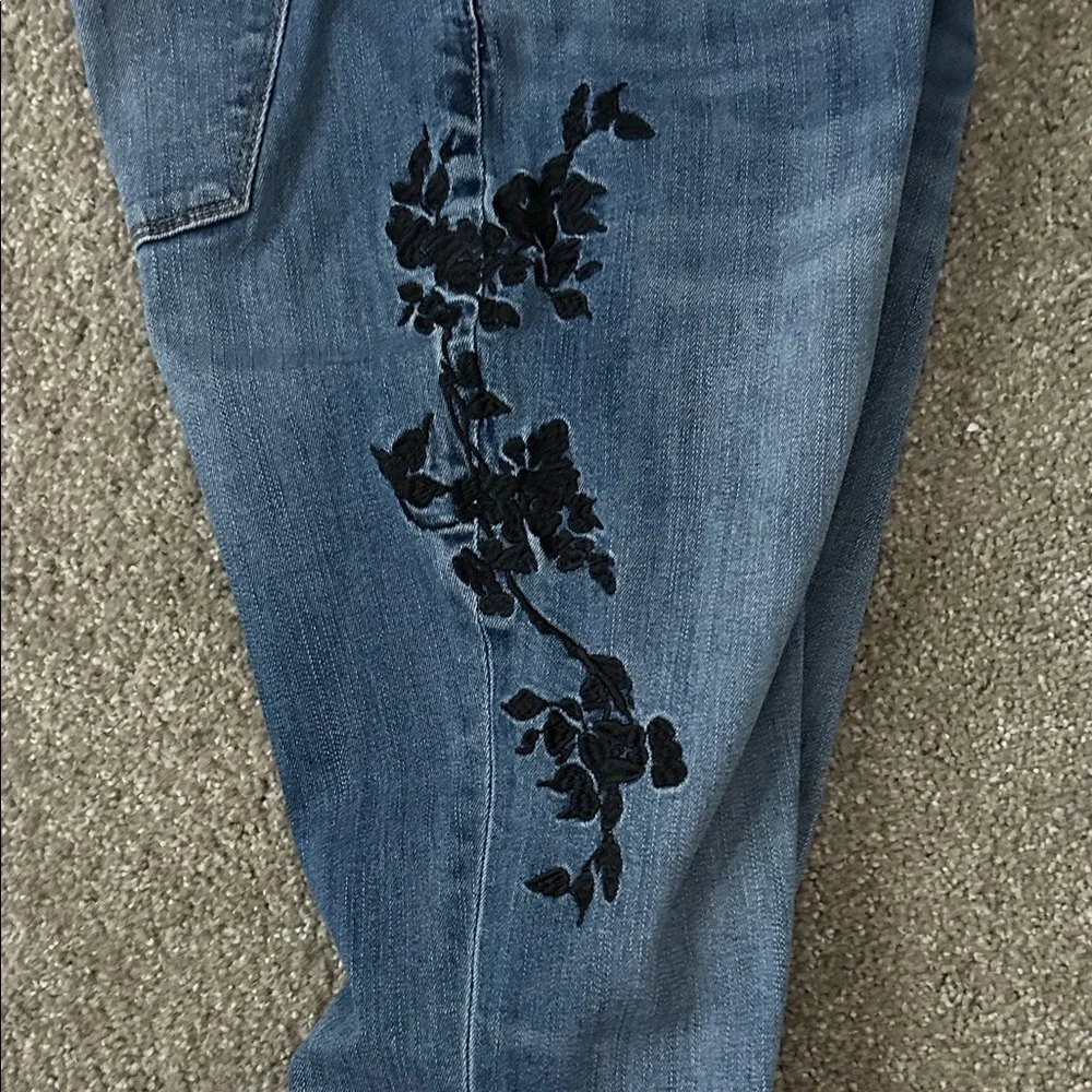 White House Black Market Blue Jeans with Black Embroidery - Picture 4 of 5